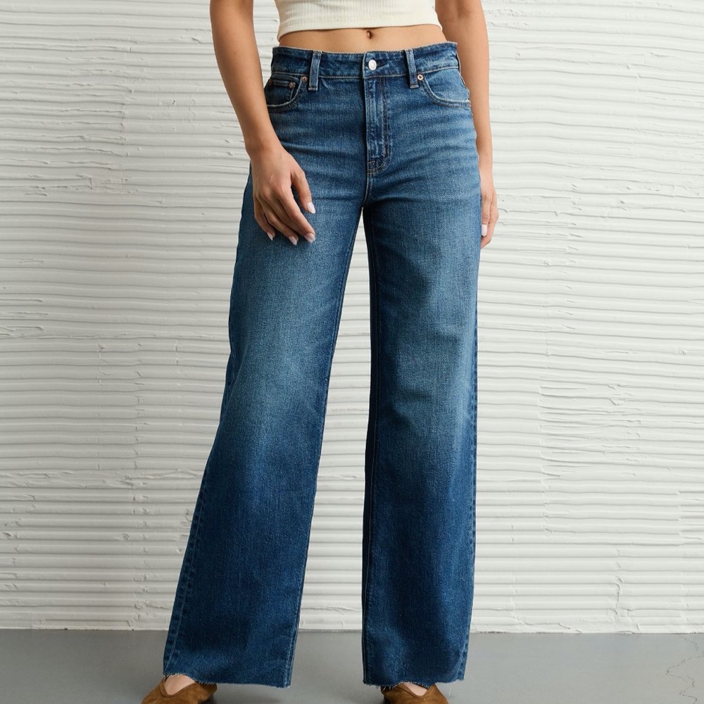 AE Dreamy Drape Stretch Super High-Waisted Baggy Wide-Leg Jean